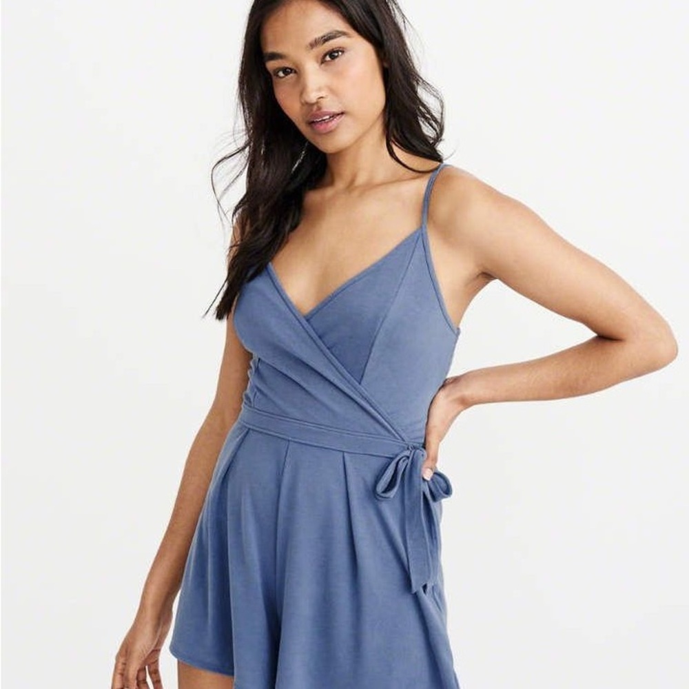 Abercrombie Romper

Good condition
